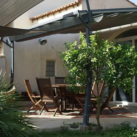 Avec Piscine Prive ,plages A 7 Min ,5km Frontignan