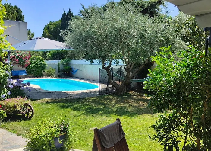 Avec Piscine Prive ,plages A 7 Min ,5km Villa *