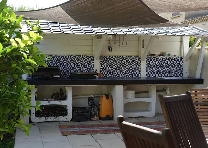 Avec Piscine Prive ,plages A 7 Min ,5km Villa
