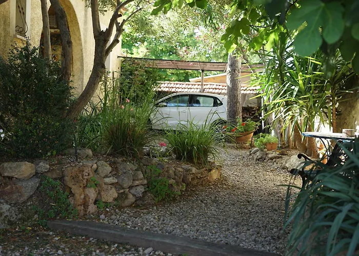 Avec Piscine Prive ,plages A 7 Min ,5km Villa *